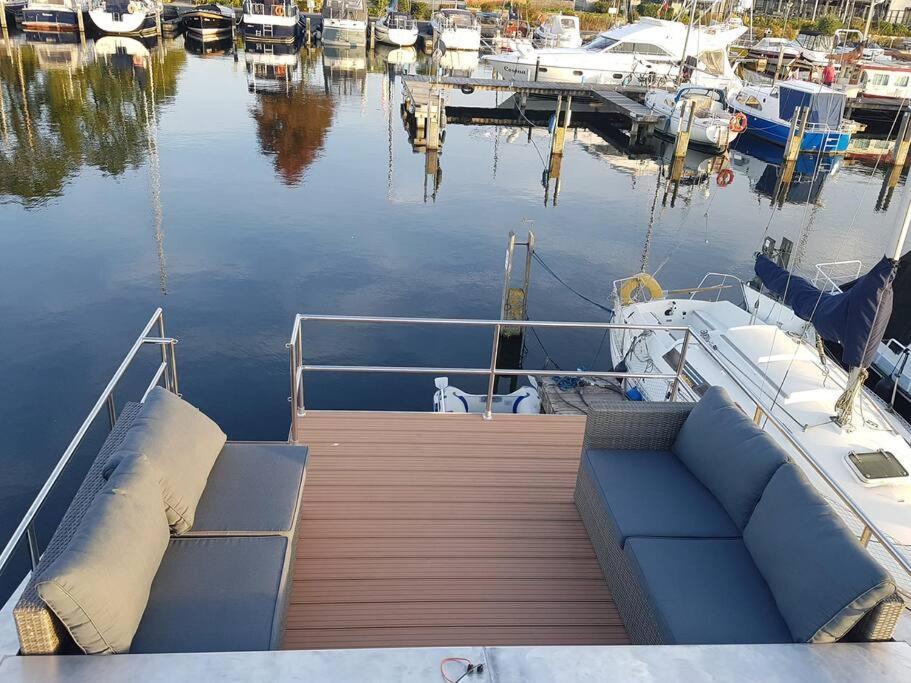 Tiny Lakehouse Zeewolde Luaran gambar